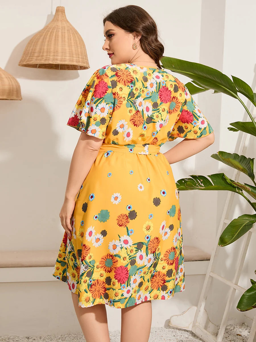 Plus Size V Neck Short Sleeve Beach and Outing Dress