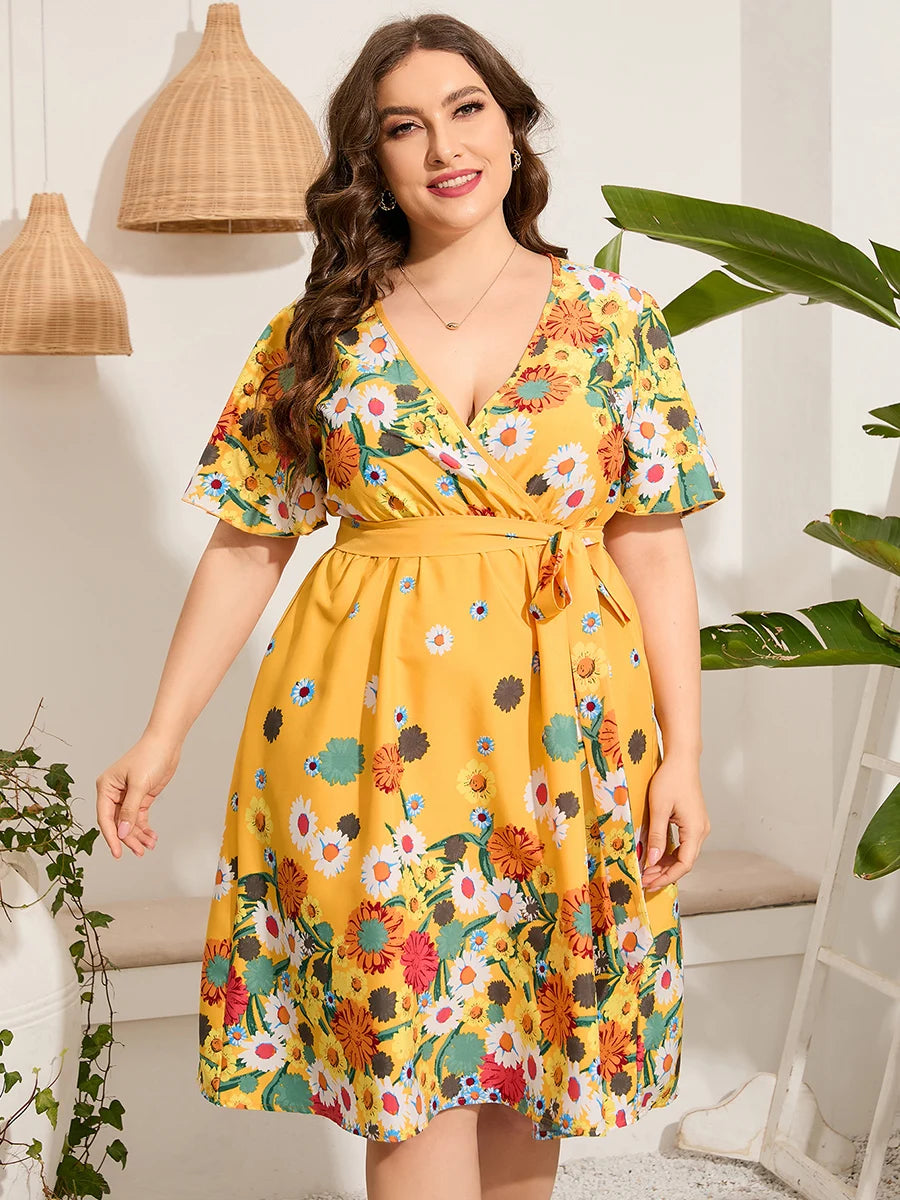 Plus Size V Neck Short Sleeve Beach and Outing Dress