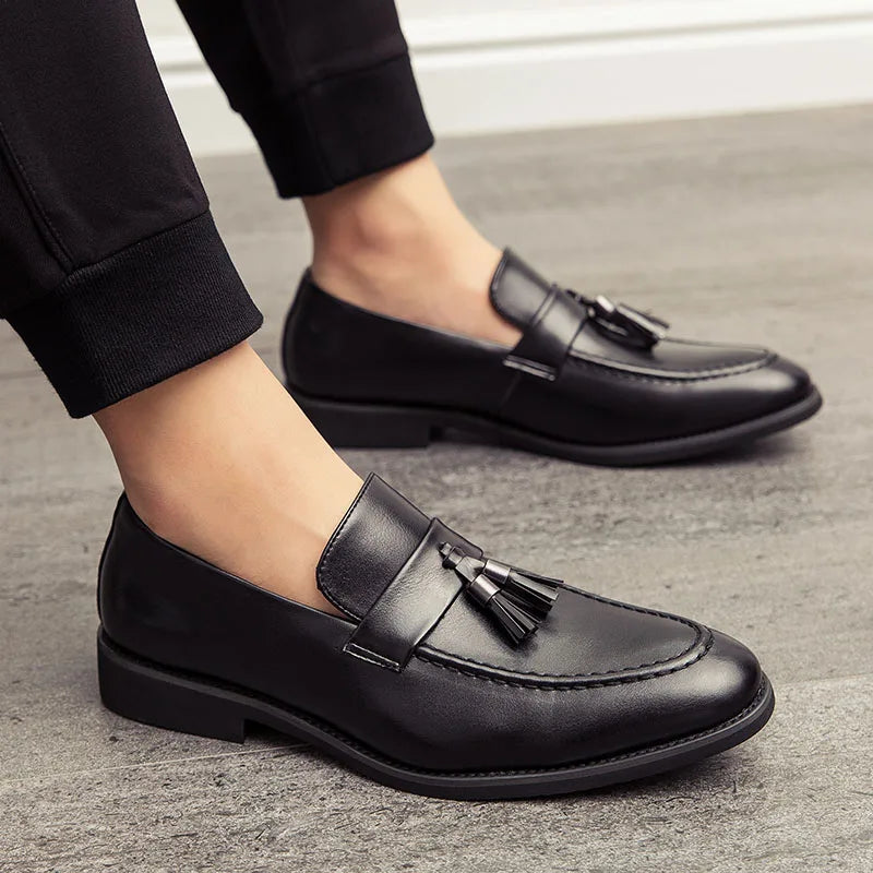 Breathable Leather Moccasins Comfortable designer shoes For Men