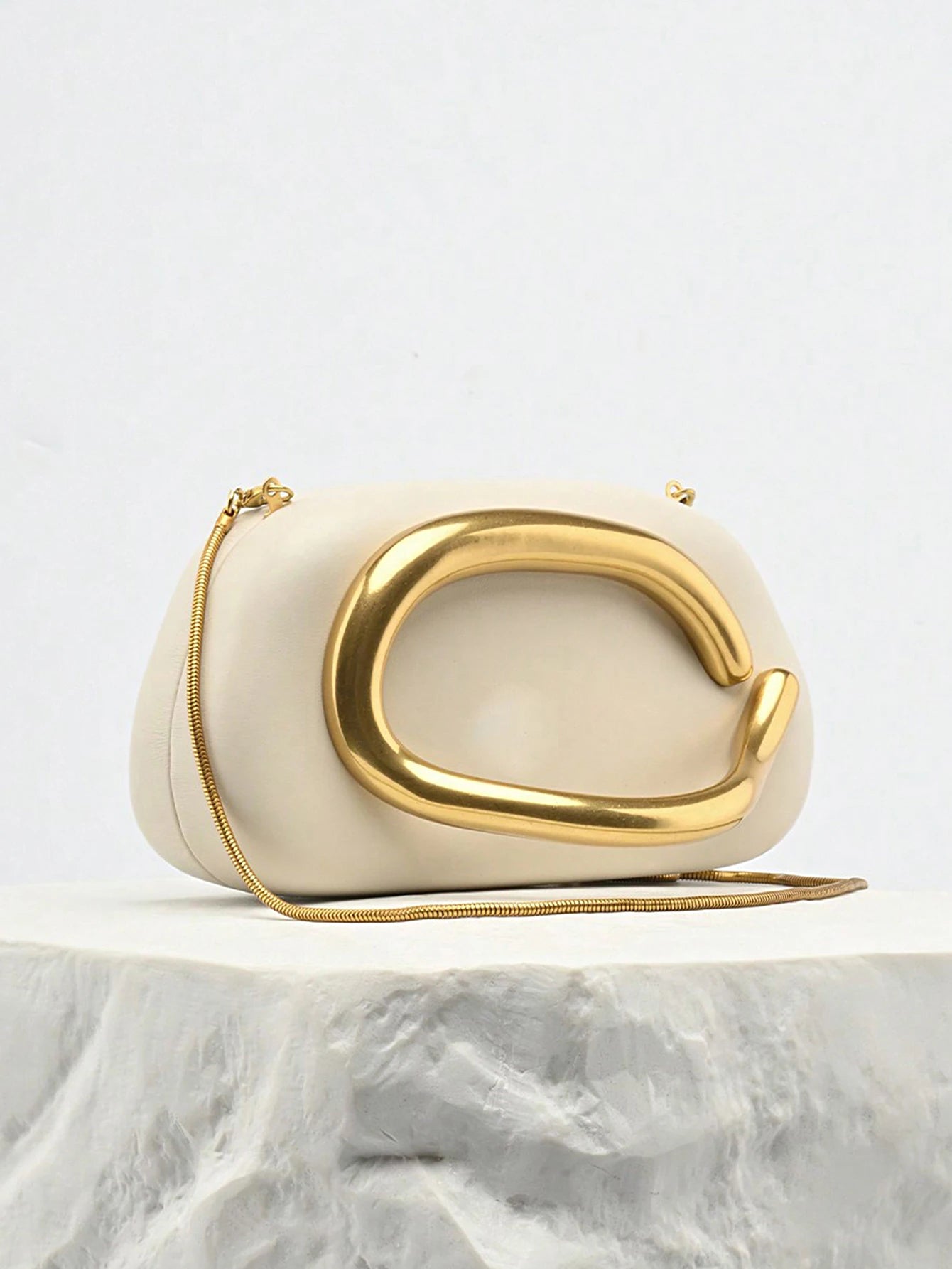 Metal Closure Clutch Evening Bags For Women Luxury Designer Handbag MINI wallet Vintage Elegant Oval Box Chain Strap Shoulder