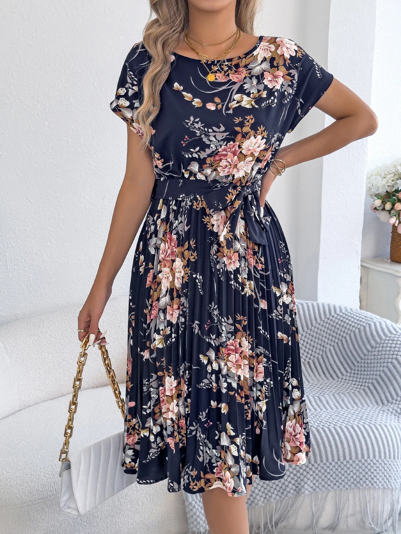 Spring Summer Round Neck Lace Up Short Sleeve Pleated Maxi Dress