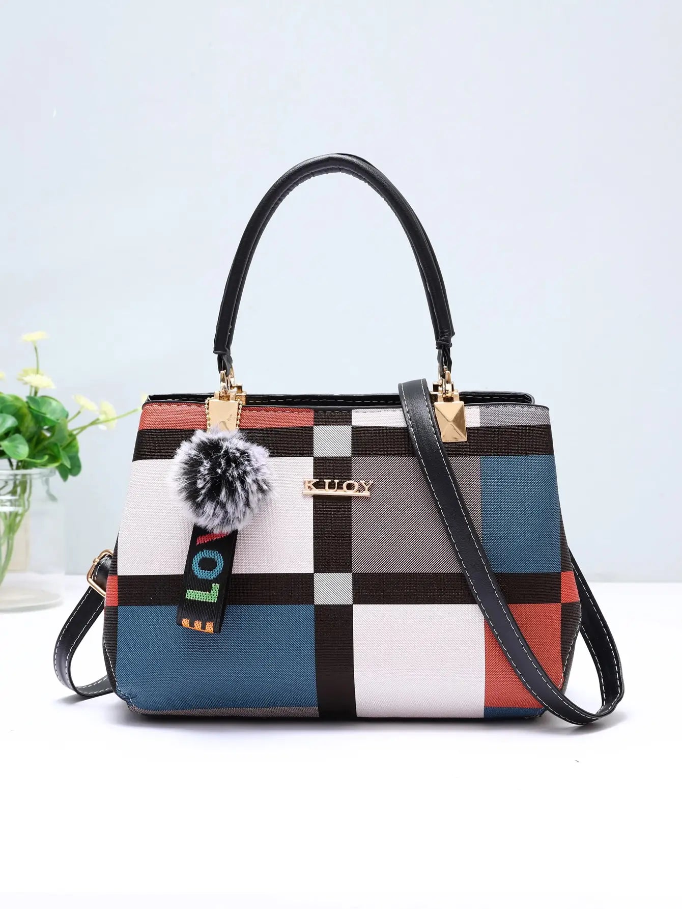 New luxury handbag for women with random grid design, fashionable shoulder bag