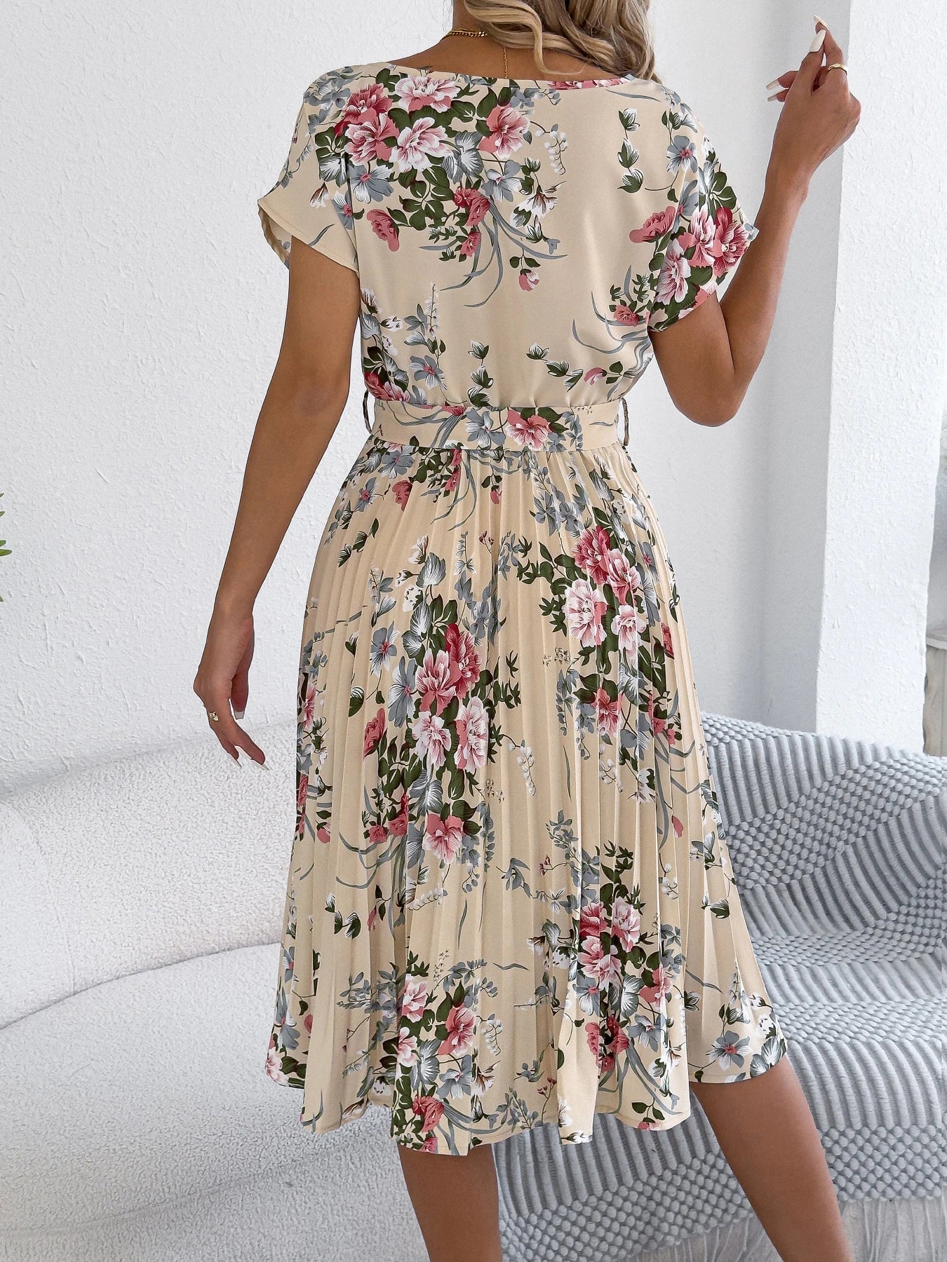 Spring Summer Round Neck Lace Up Short Sleeve Pleated Maxi Dress