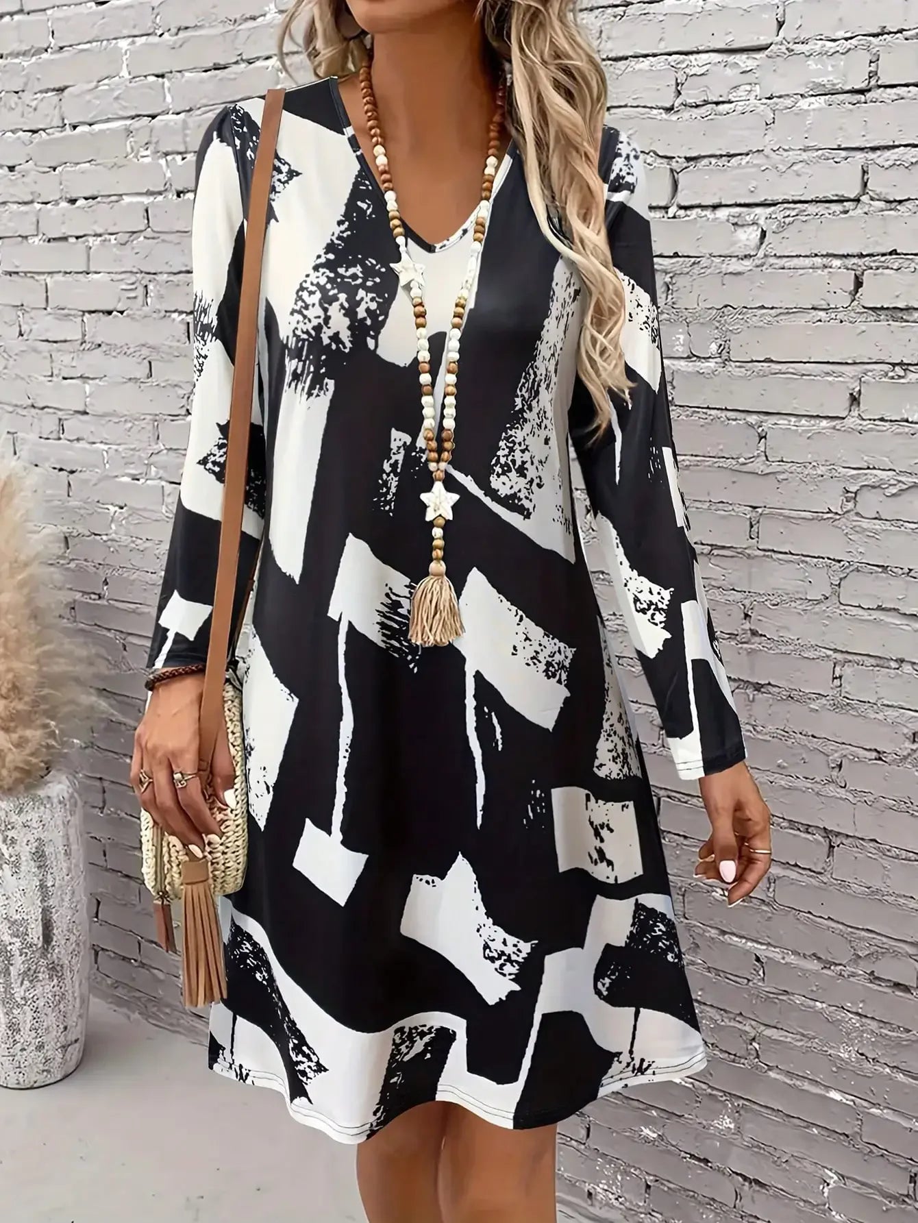 Long Sleeve  Scallop  Mini  V-neck Dress