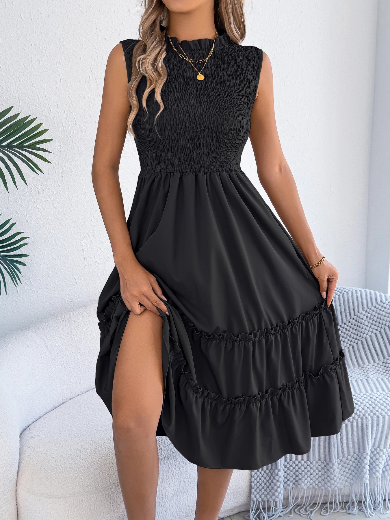 Sleeveless Lace Trim Round Neck