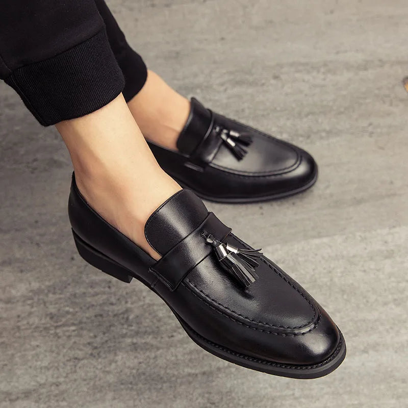 Breathable Leather Moccasins Comfortable designer shoes For Men