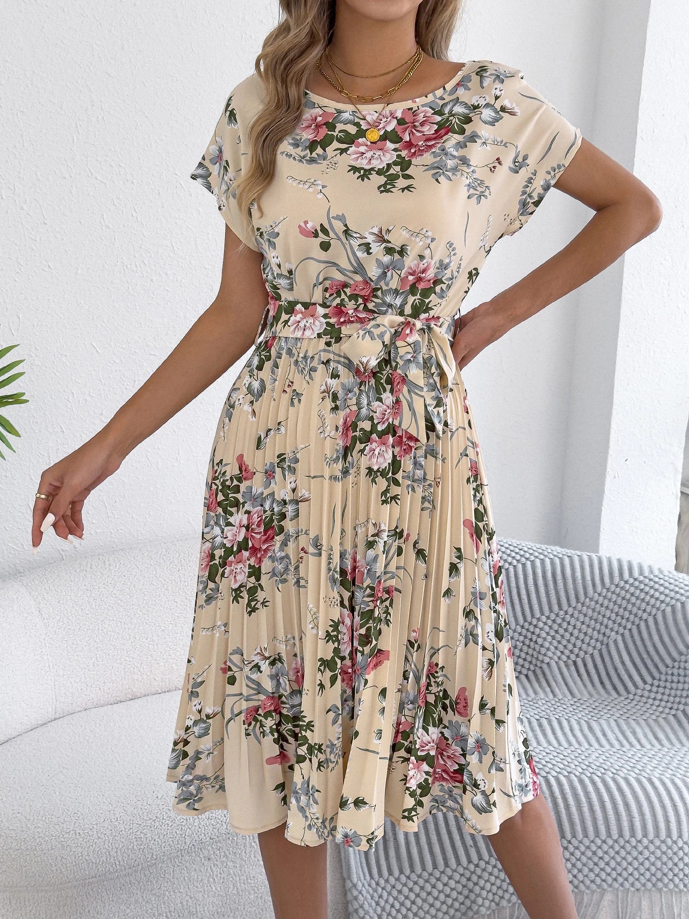 Spring Summer Round Neck Lace Up Short Sleeve Pleated Maxi Dress