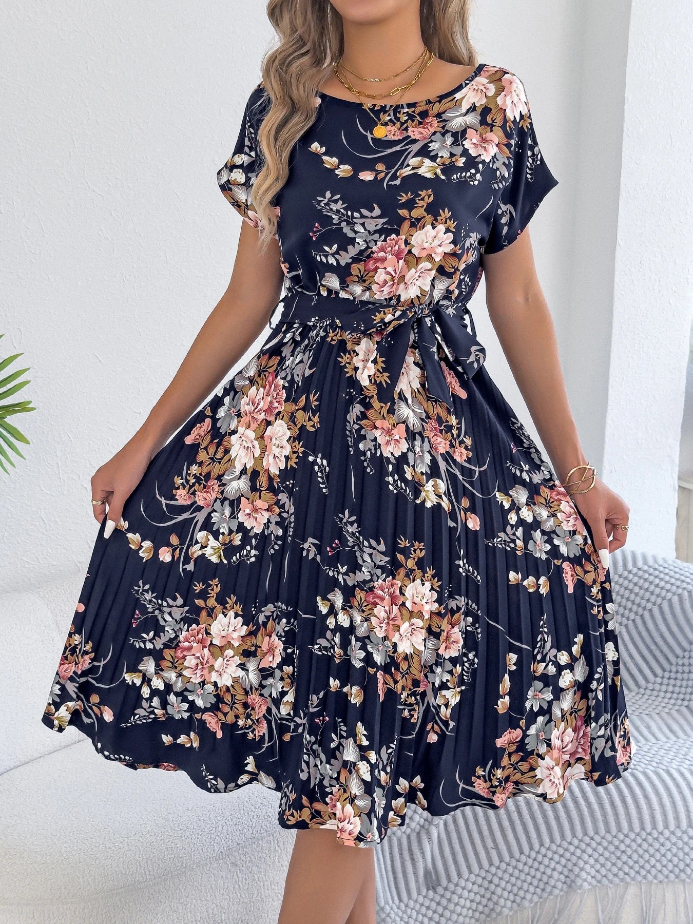 Spring Summer Round Neck Lace Up Short Sleeve Pleated Maxi Dress