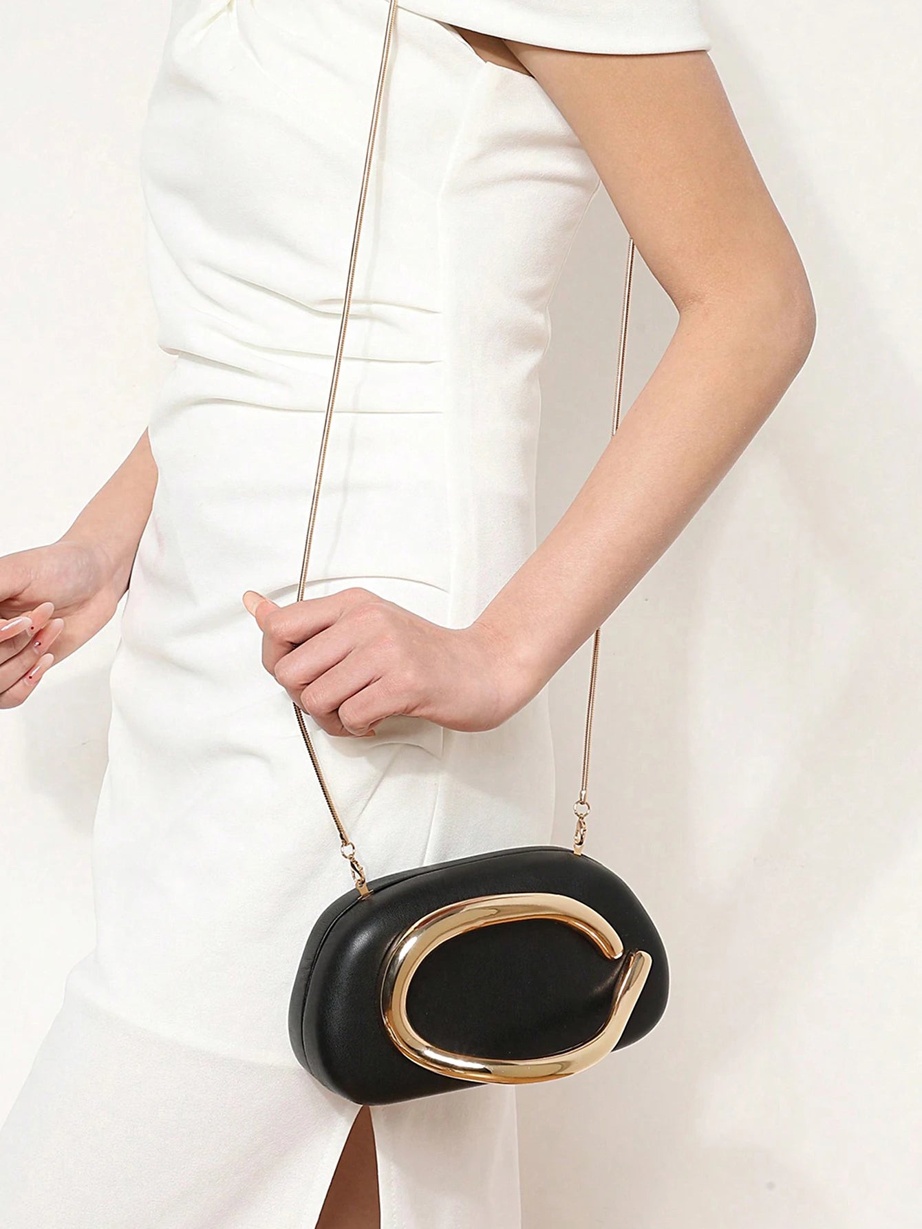Metal Closure Clutch Evening Bags For Women Luxury Designer Handbag MINI wallet Vintage Elegant Oval Box Chain Strap Shoulder