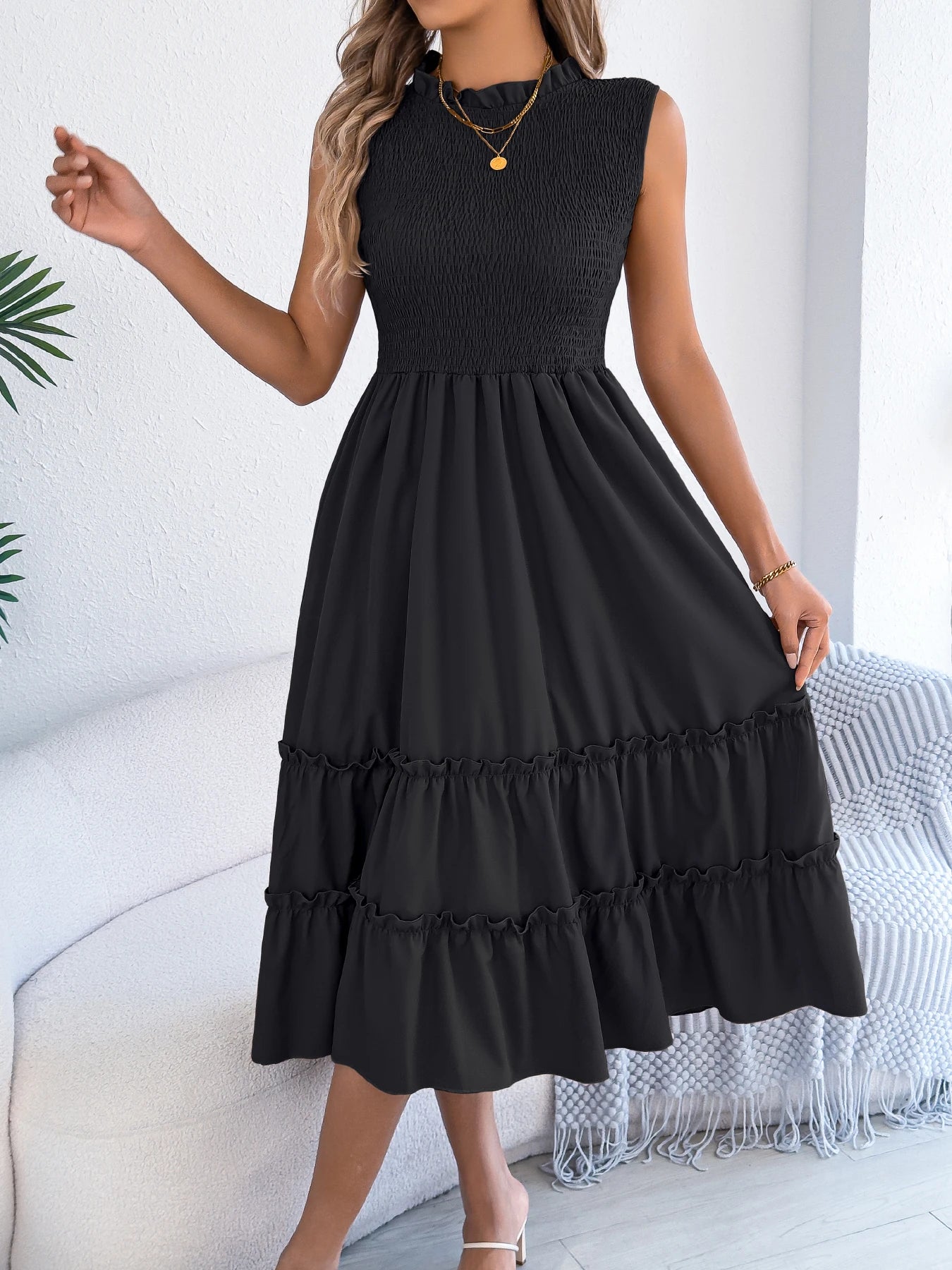 Sleeveless Lace Trim Round Neck