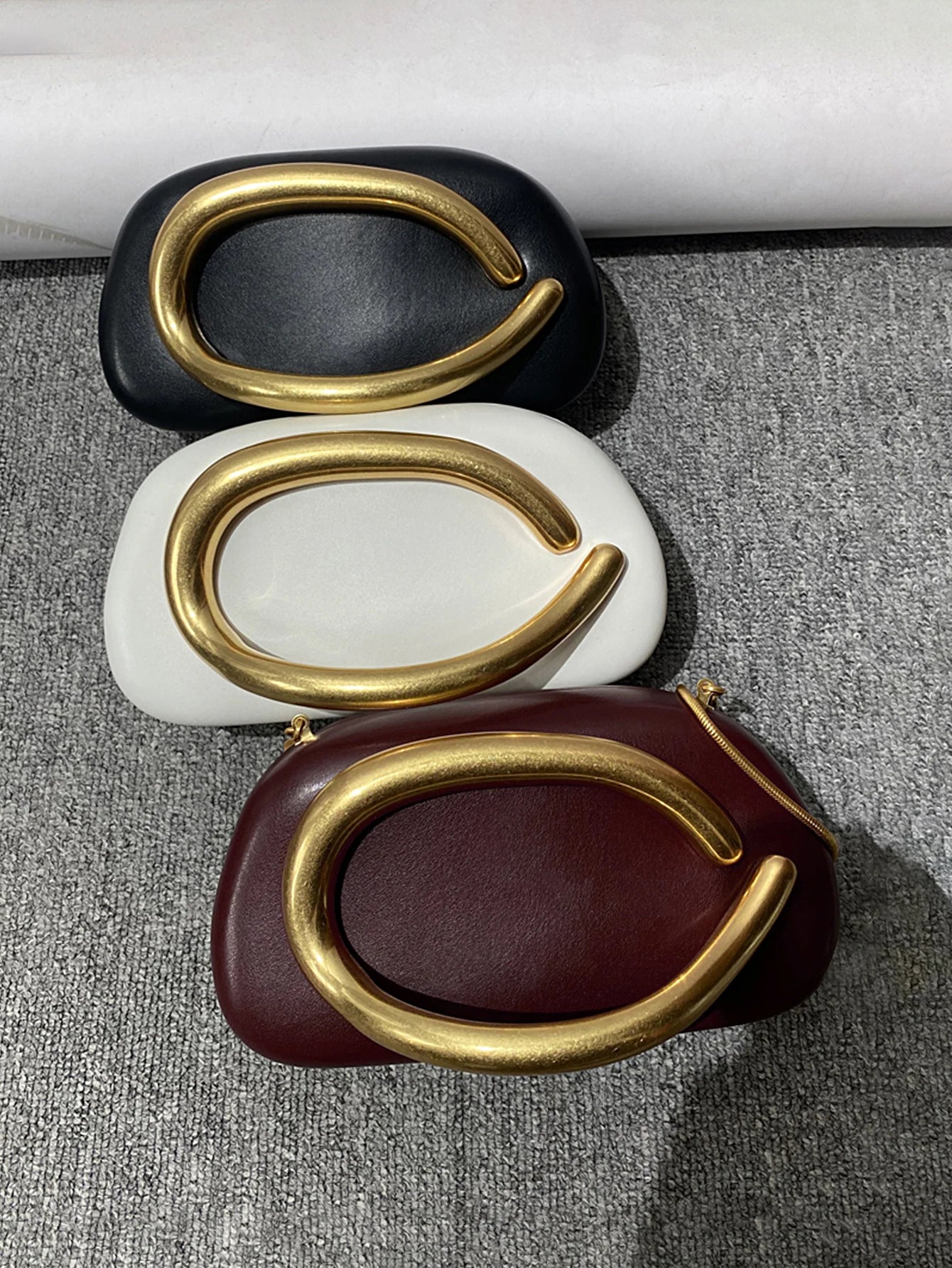 Metal Closure Clutch Evening Bags For Women Luxury Designer Handbag MINI wallet Vintage Elegant Oval Box Chain Strap Shoulder