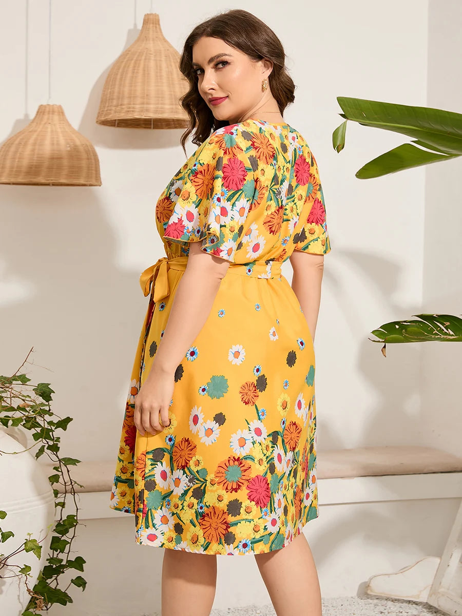 Plus Size V Neck Short Sleeve Beach and Outing Dress