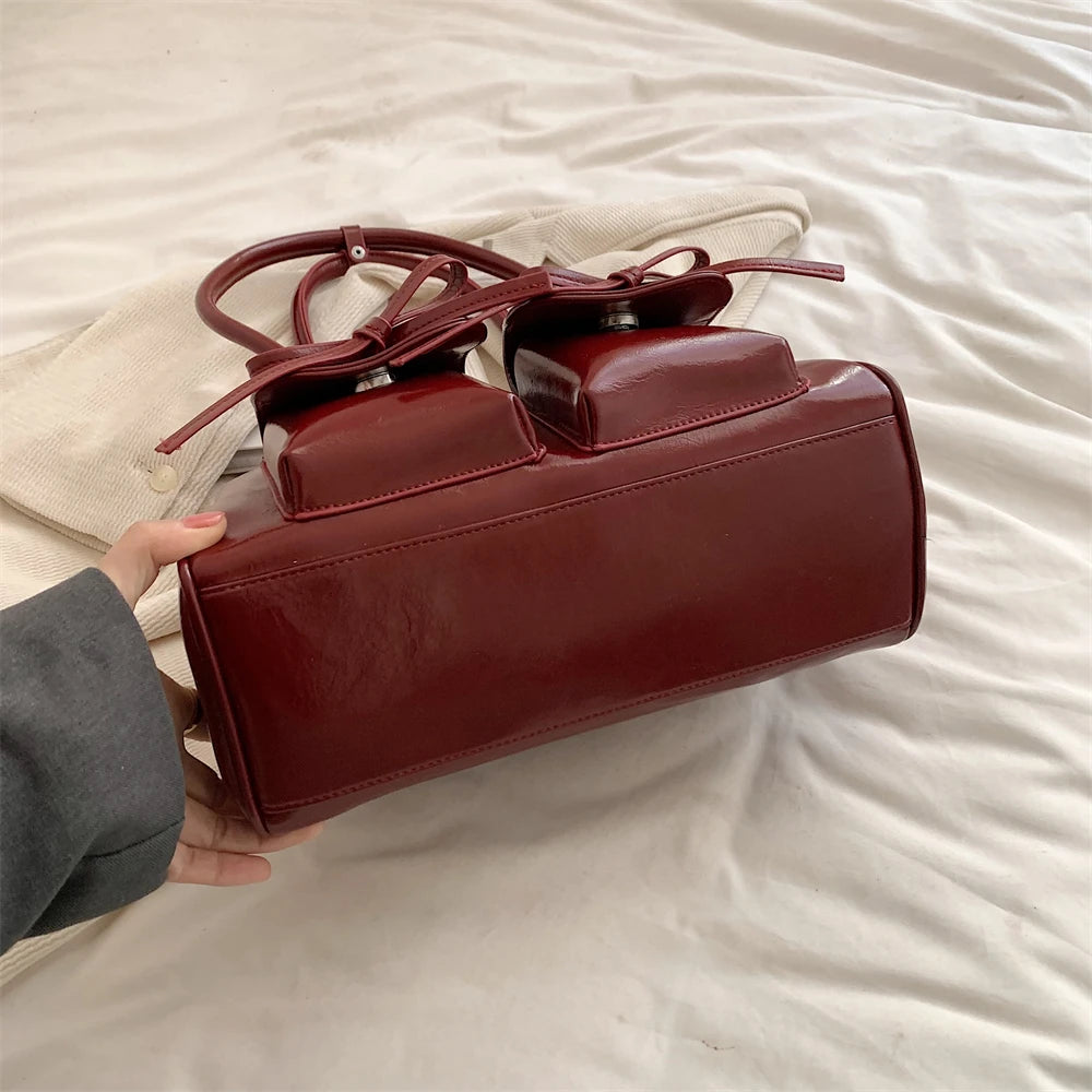 Shoulder Bags with  Big Capacity Commuter Mini Boston Underarm Luxury Designer Handbag