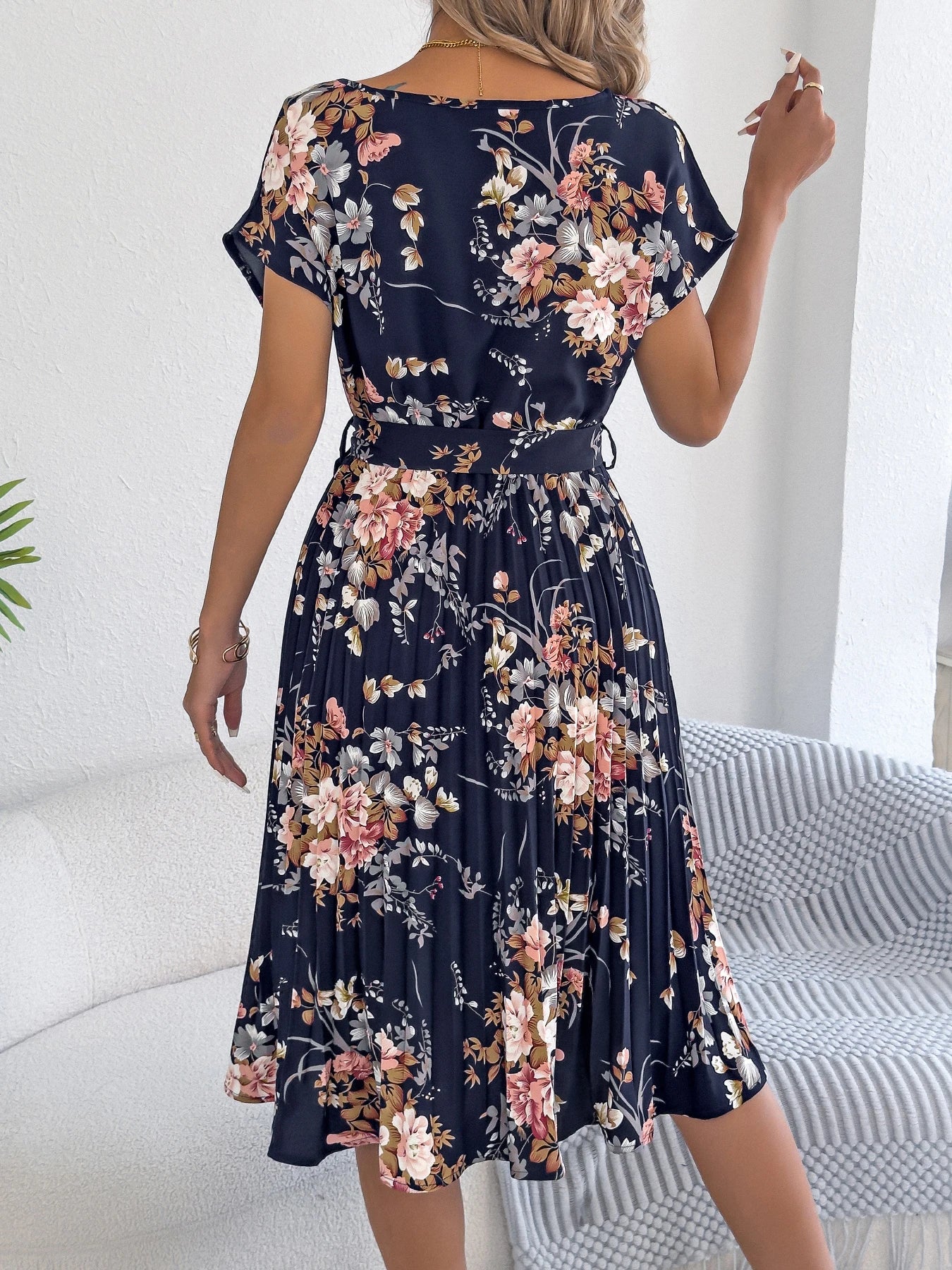 Spring Summer Round Neck Lace Up Short Sleeve Pleated Maxi Dress