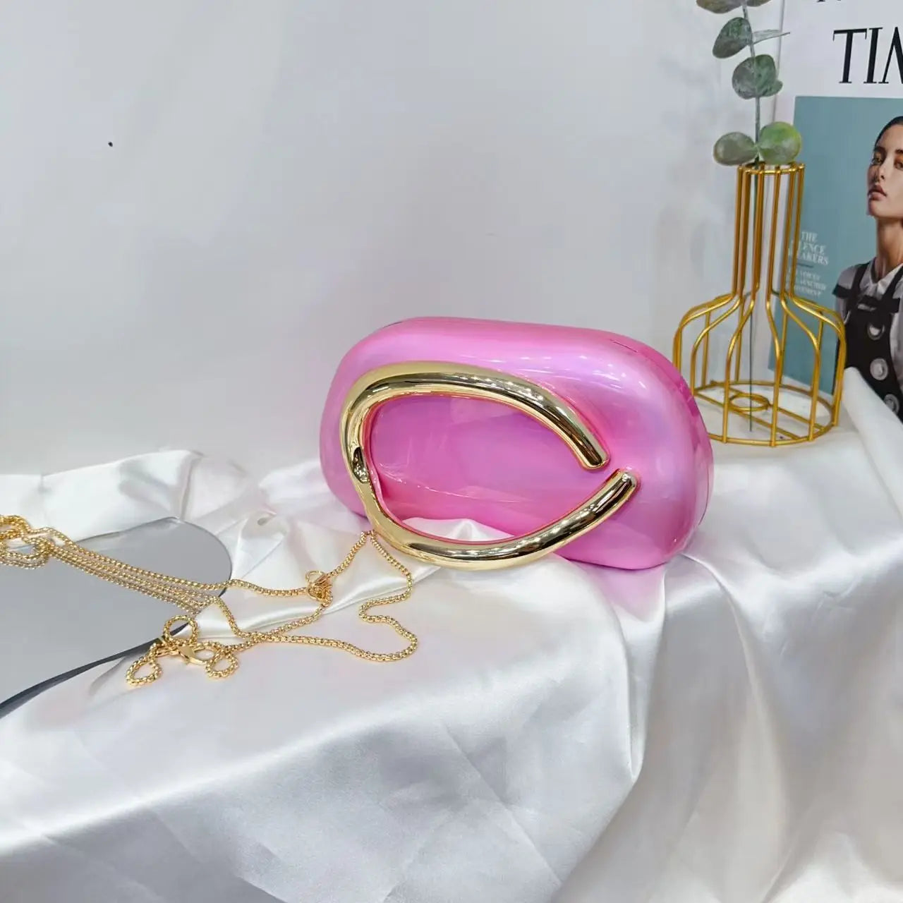 Trendy Acrylic Clutch Purses Metal Handle Purse Women's Evening Bag for Weddings Lady Parties Skin-Touch Coating Handbag