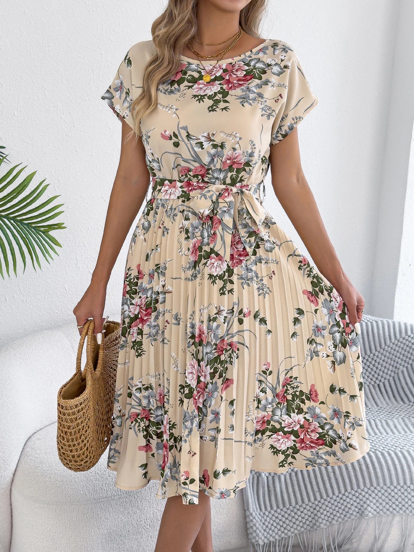 Spring Summer Round Neck Lace Up Short Sleeve Pleated Maxi Dress