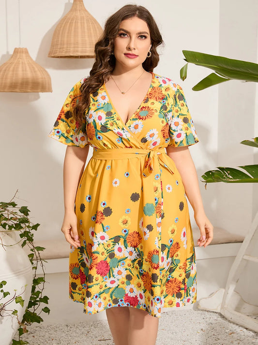 Plus Size V Neck Short Sleeve Beach and Outing Dress